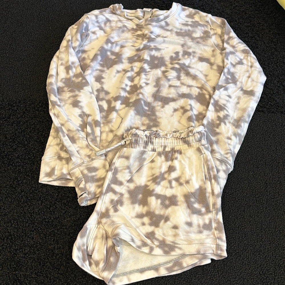 Athleta girl shorts sweatsuit gray and white tie-dye size large 12
